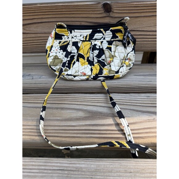 Vera Bradley Frannie Dogwood Quilted Crossbody Bag - Floral Patterns & Adjustabl - Picture 1 of 5